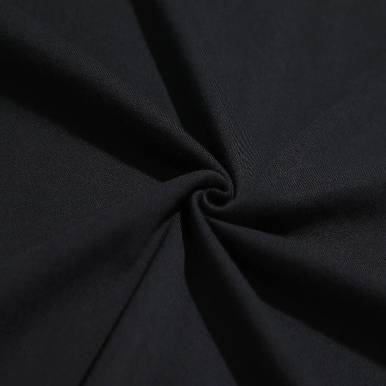 تي شيرت جرانيف لوبين الثالث مق - مراجعة Streetwear Clothing Brand وسعره